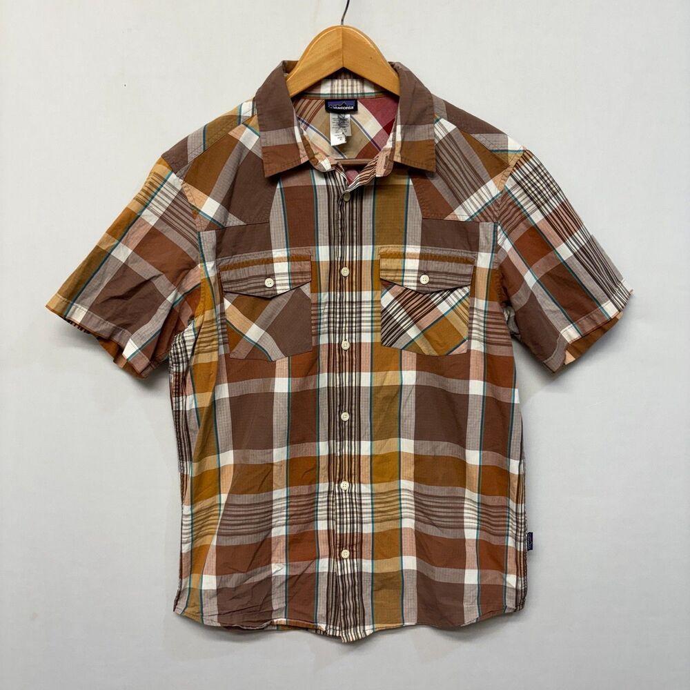 Patagonia Men Short Sleeve Button Down Shirt Top Size Medium Plaid C026 -22